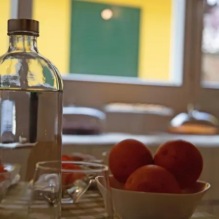 La Casa Gialla 3* ראבנה