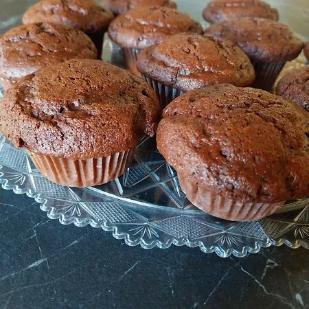 לינה וארוחת בוקר La Casa Gialla ראבנה