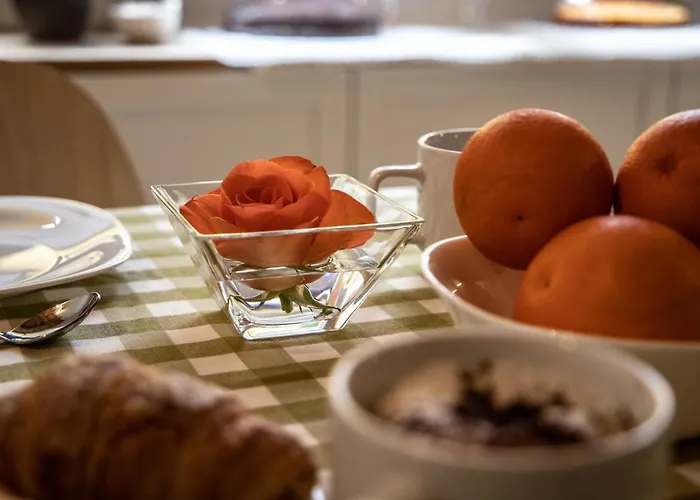 La Casa Gialla Bed & Breakfast 3*